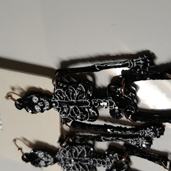 Skeleton wiggly dangle earrings - Picture 4 of 6